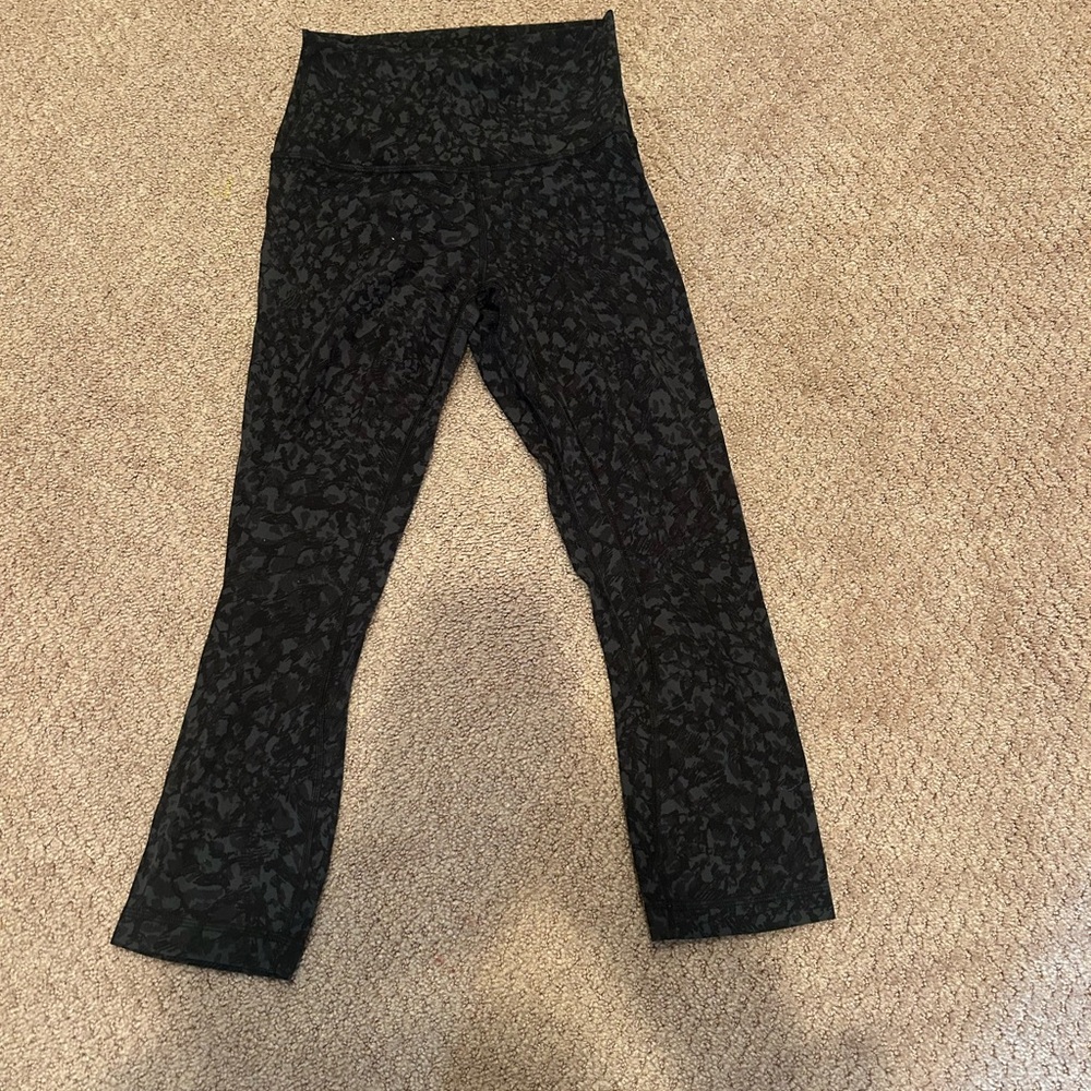 Size 4 20’’ Cheetah Lululemon Leggings